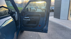 Land Rover Defender 3.0 D250 X-Dynamic SE 90 3dr Auto Diesel Estate